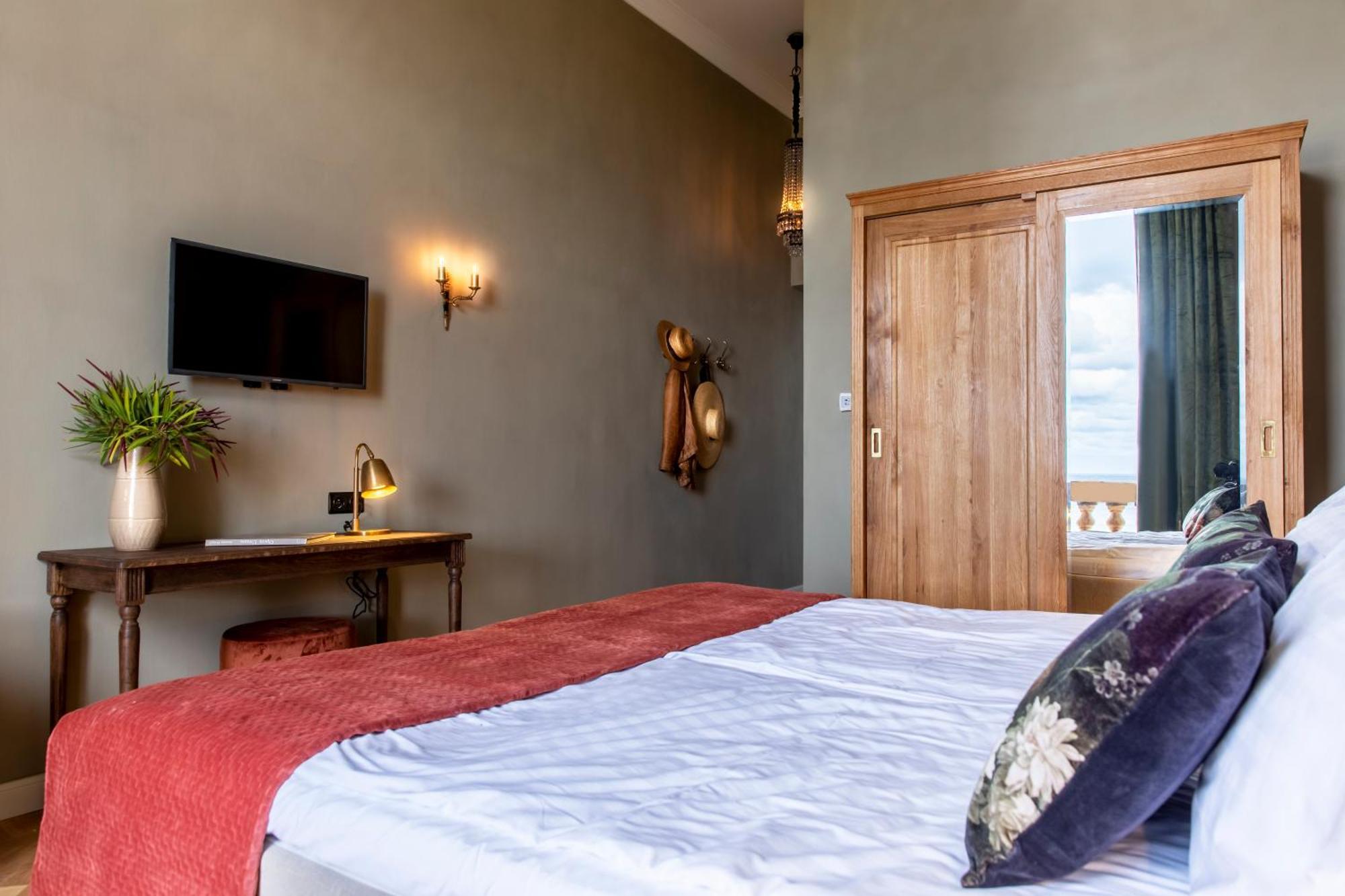 Langley Resort Napoleon Bonaparte LʼÎle-Rousse الغرفة الصورة